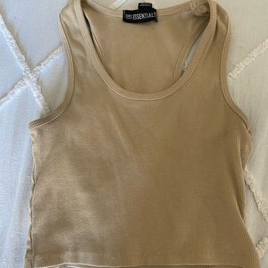 brown tanktop🤎